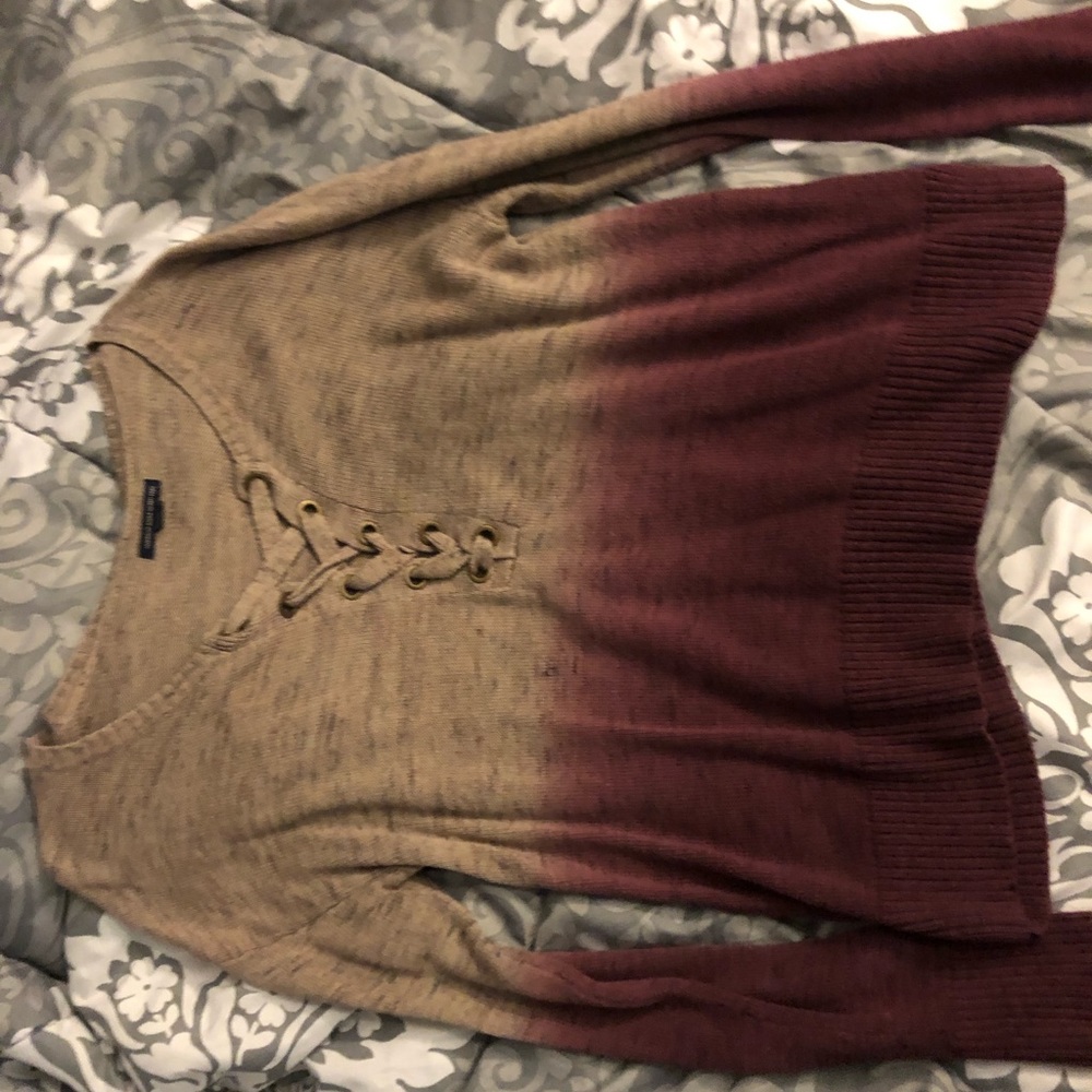 American eagle maroon and beige sweater